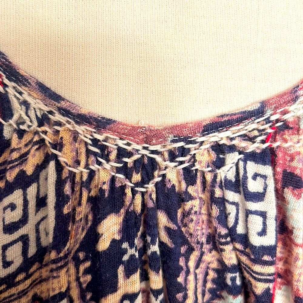 LUCKY🍀BRAND BOHO TOP🌻BEAUTIFUL Colors compliment Unique Design Print🌸Size Medium - Picture 6 of 10